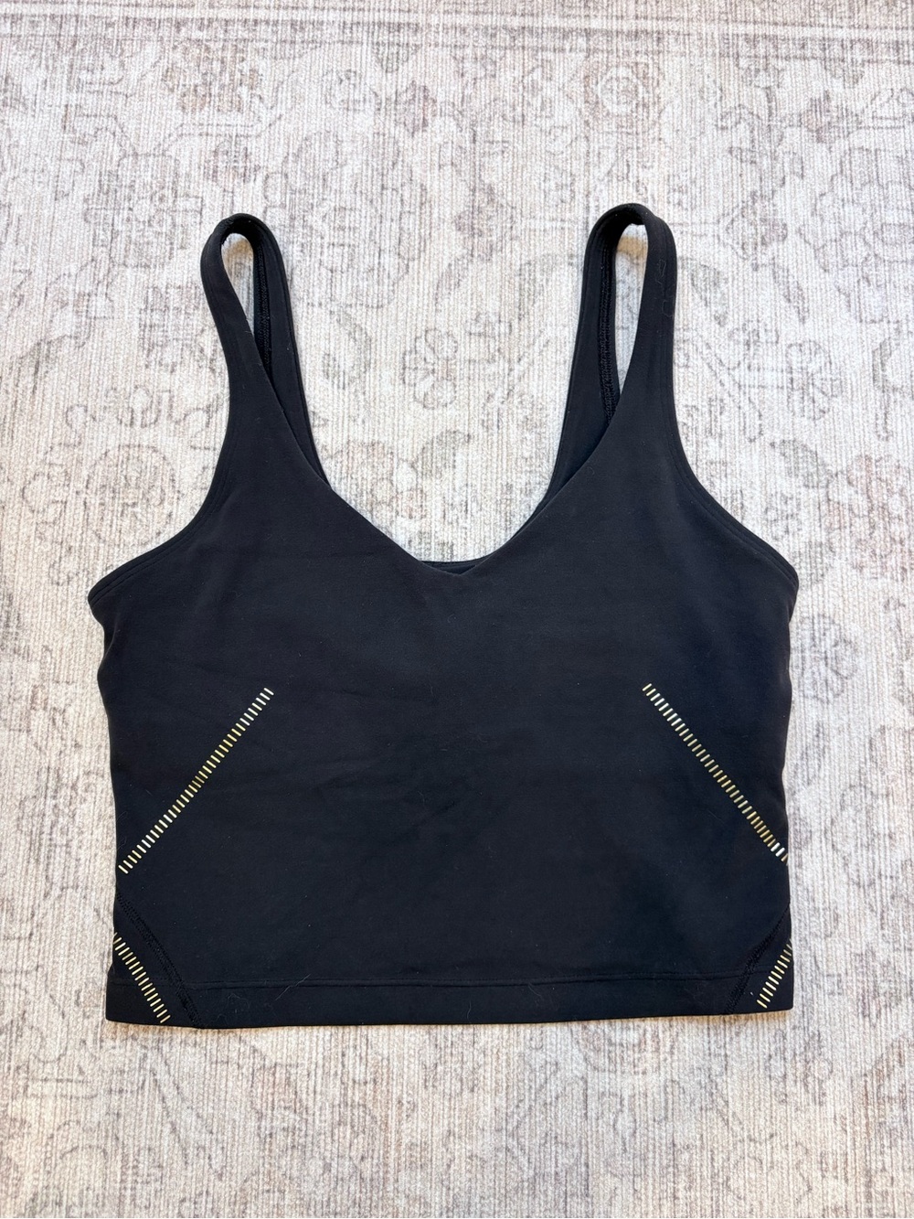 Lululemon Align Tank *Gold
Black size 4